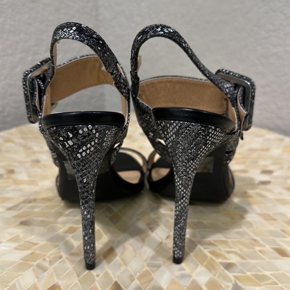 Snake Skin print heels size 7.5 - Picture 7 of 8